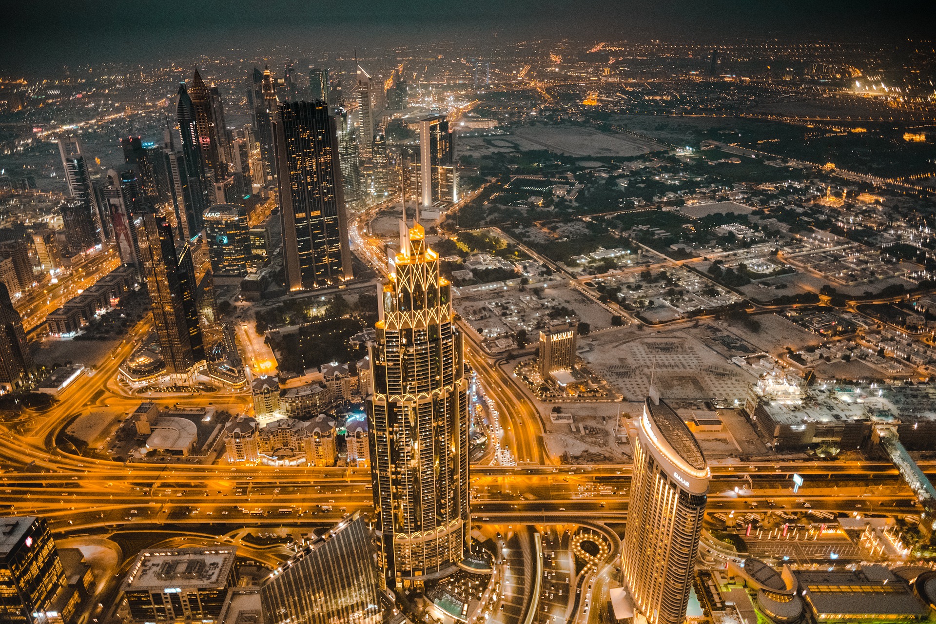 What to Know Before Moving to Dubai - A Comprehensive Guide
